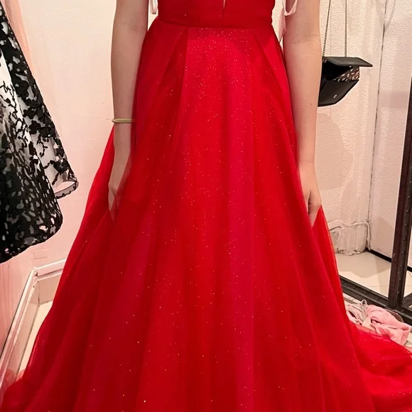 Elegant formal Red Dress - Picture 3 of 5